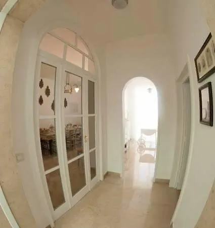 לינה וארוחת בוקר Liberty אנדריה